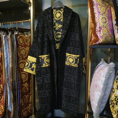 Versace robe counterfeit